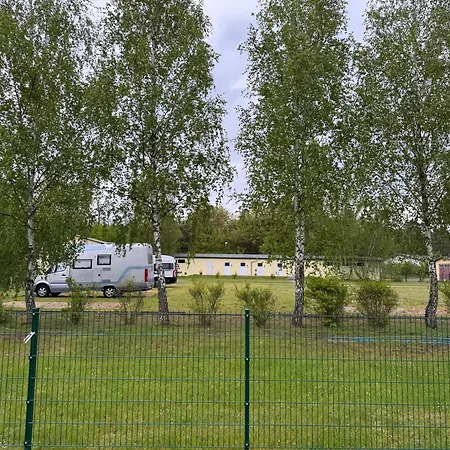 مكان تخييم Wohnmobilstellplatz Katharinensee Müllrose
